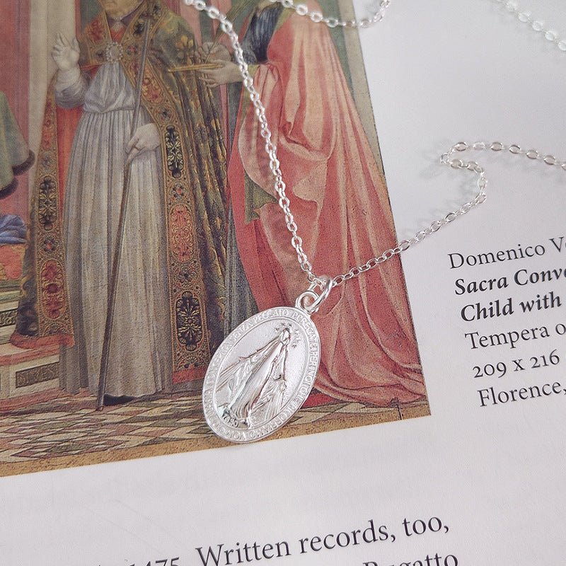 VINTAGE OV Necklace