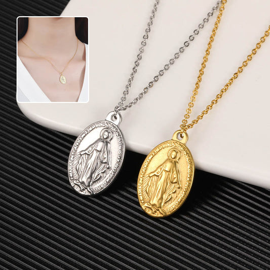 VINTAGE OV Necklace